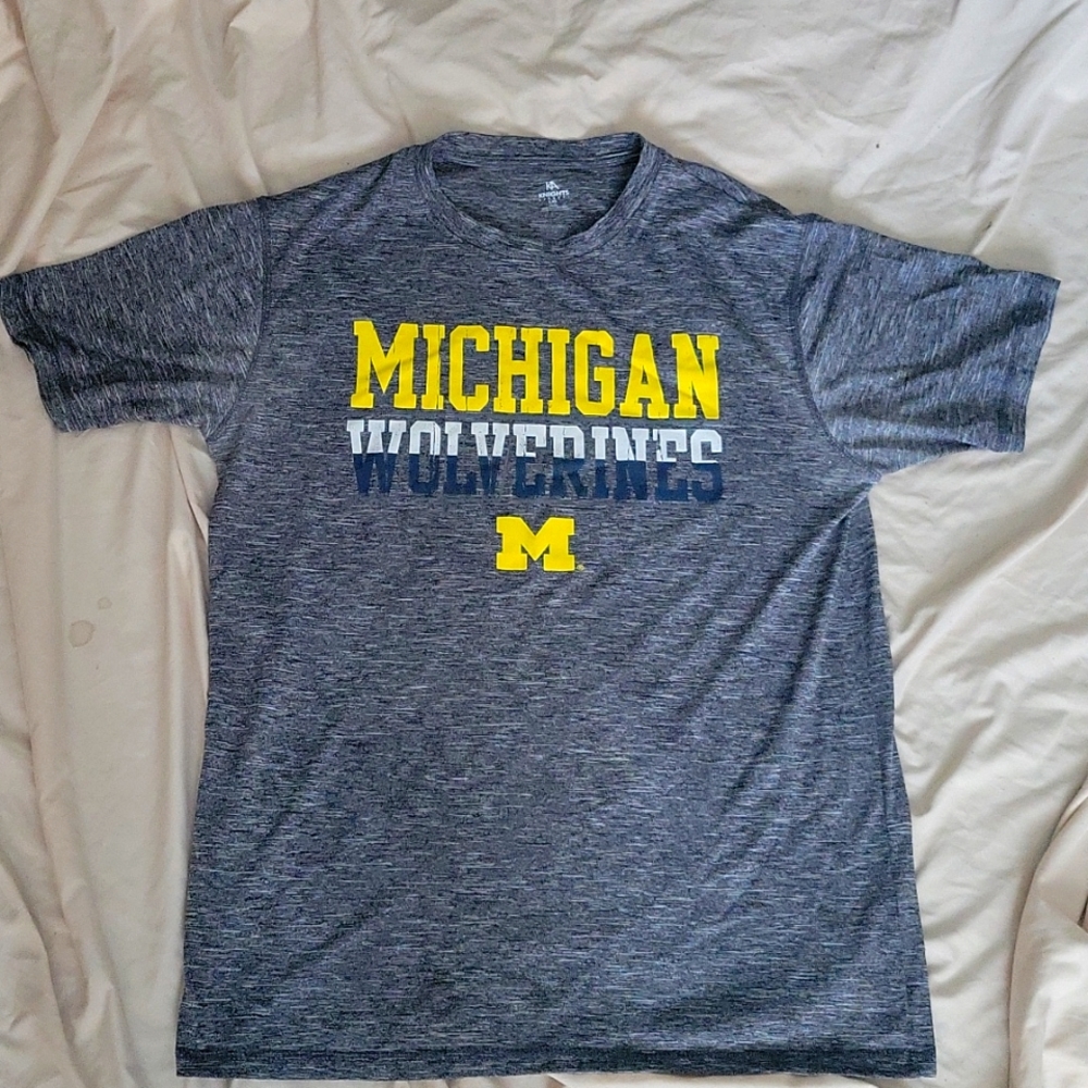 Michael wolverines Tshirt.  L